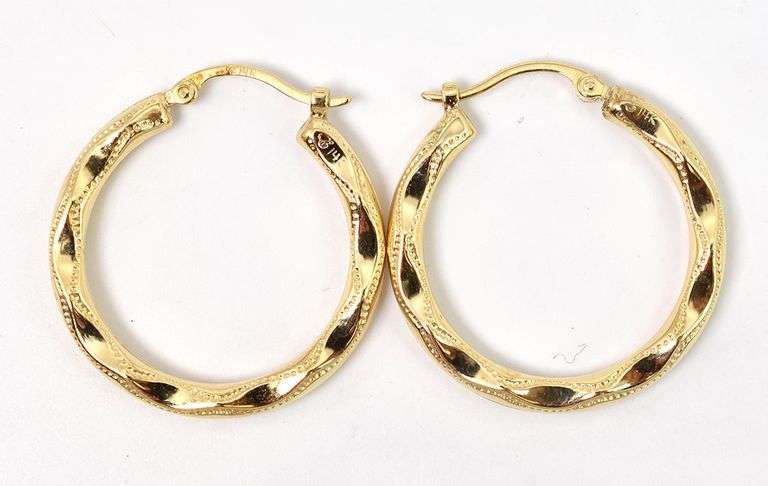 Adorable 14K Yellow Gold Earrings