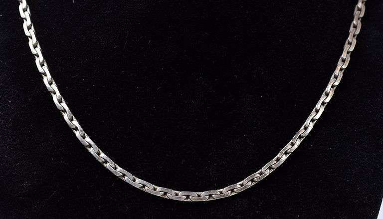 Chain link Necklace in Sterling Silver