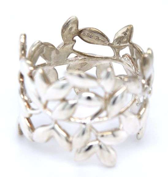 Tiffany & Co Olive ring in sterling silver