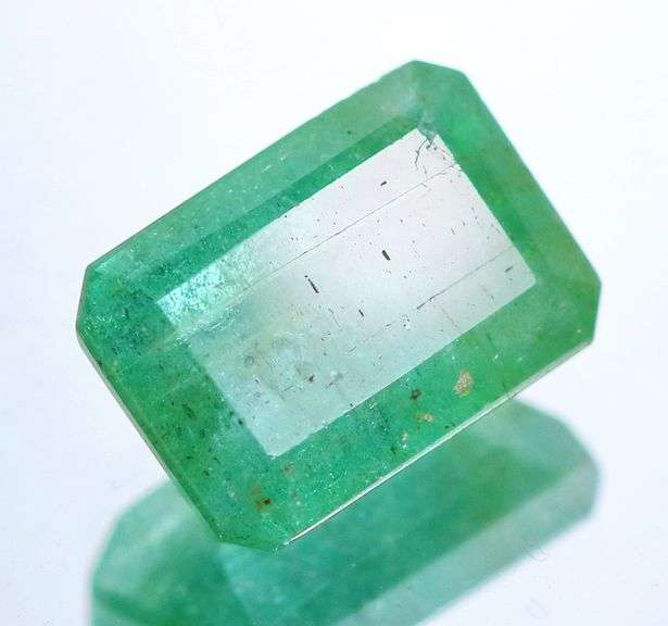 Marvelous 2.32ct unheated Colombian Emerald