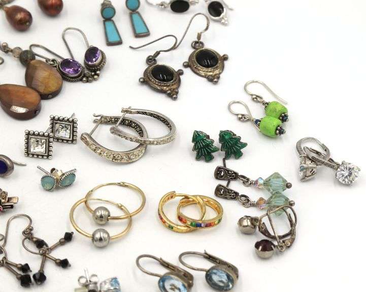 Group lot of Vintage 925 sterling silver earrings