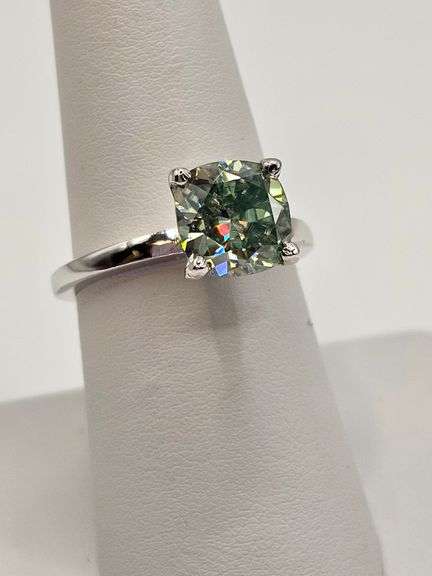 Sparkling 14 K White Gold Plate 3.25 Ct VVs1  Lab Simulated Diamond Ring