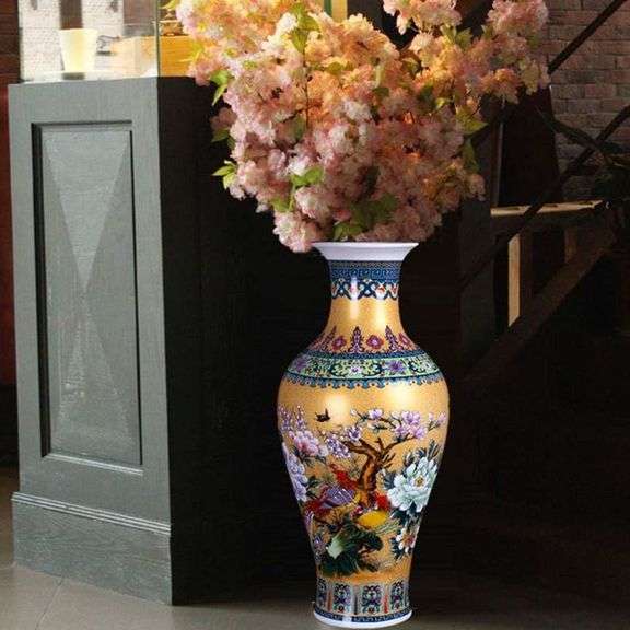 Jingdezhen's Golden Fishtail Floor Vase