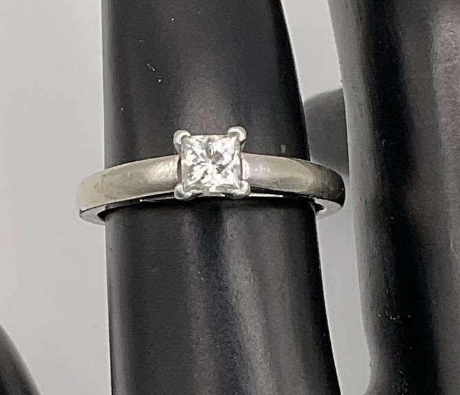 4.3g 14k WG Engagement Ring Leo Diamond .48ct Size 7.5