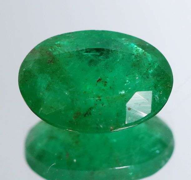 Marvelous 2.23ct untreated Colombian Emerald
