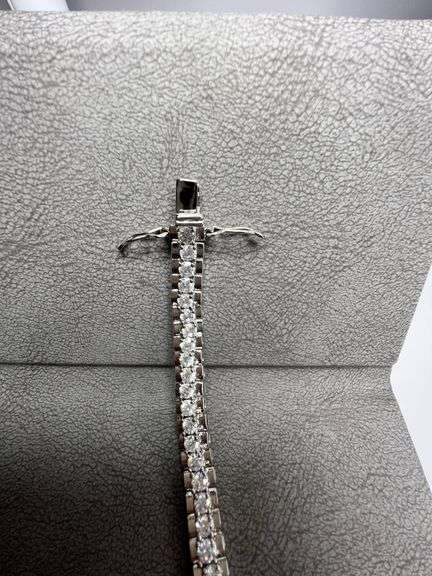 14 Kt White Gold Plated 17.5 Ctw Lab Simulated Diamond Tennis Bracelet SA40R