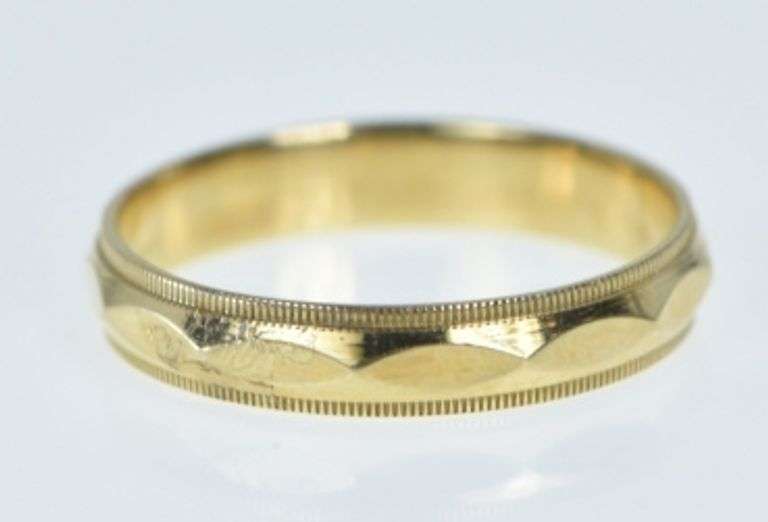 14K Yellow Gold 4.5mm Vintage Classic Men's Wedding Ring