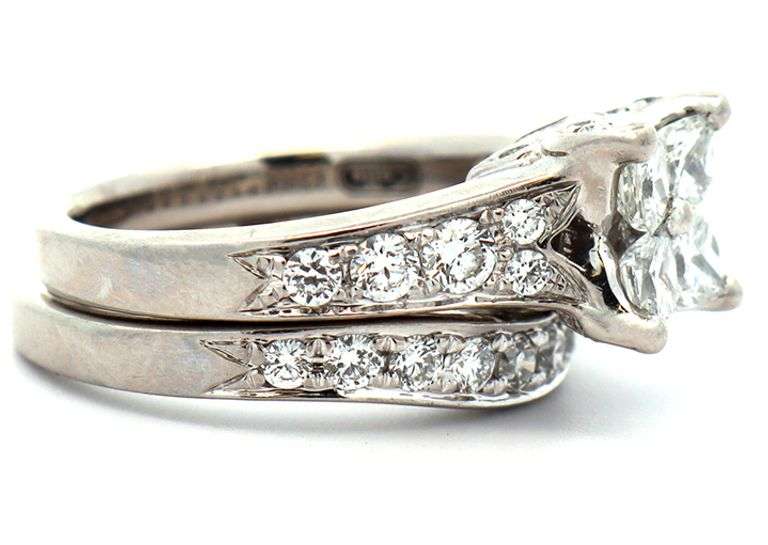 1.14ctw Nelson Calla and Round Diamond Straight Bridal Set in Platinum