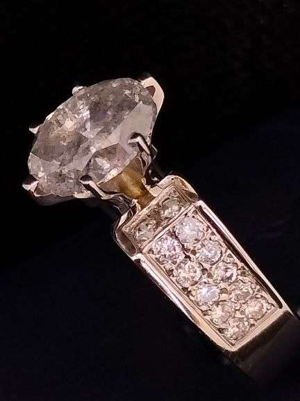 OVAL EXCELLENCE IN 14K WHITE GOLD