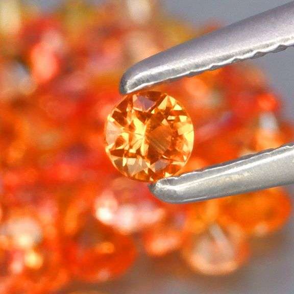 Intense! 70 piece 3.28ct brilliantly color Sapphire set
