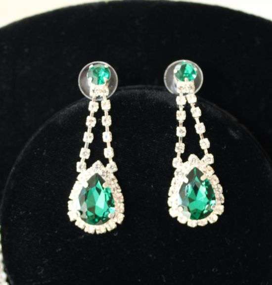 Emerald Color Jewelry Neck Lace And Earrings