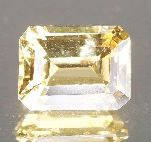 Glistening 1.59ct bright Heliodor Beryl