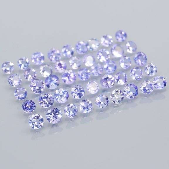 Stunning 3.36ct diamond cut Tanzanite set