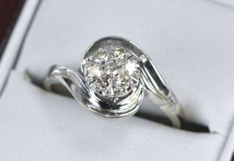 14K White Gold 0.21 Ct Round Diamond Cluster Bypass Ring