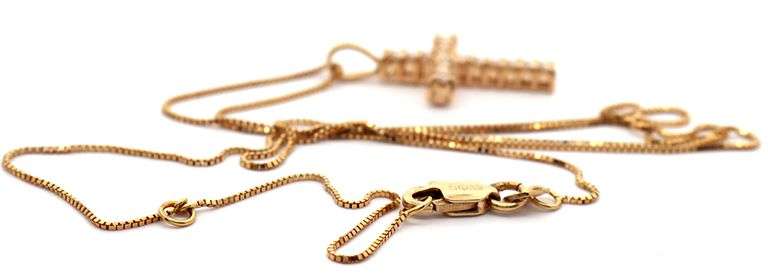 0.30ctw Diamond Cross Pendant Necklace in 18K