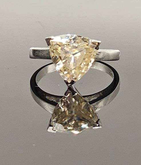 Rare 3.85 Ct VVs1 Trillion Cut Lab Simulated Diamond Ring