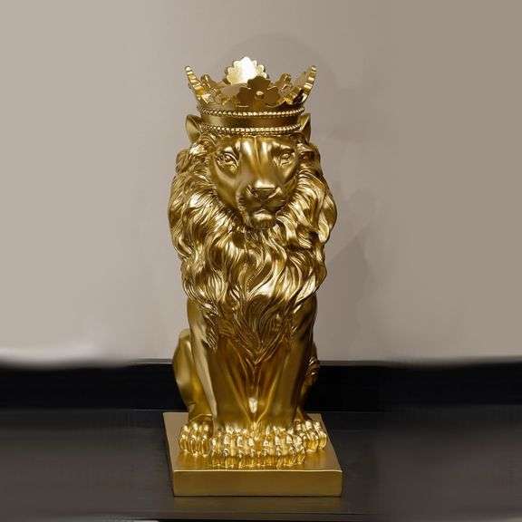 Golden Majesty Gilded Guardian