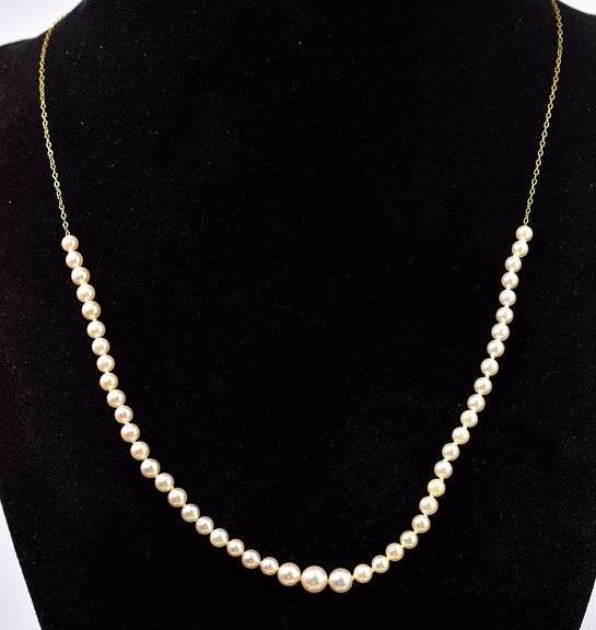 Pretty 14K Yellow Gold Pearl Necklace