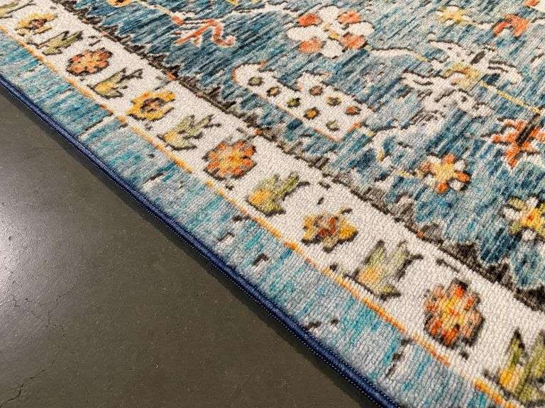 Beautiful Classic rug 8x10