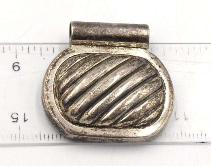 Vintage 925 sterling silver pendants and brooch