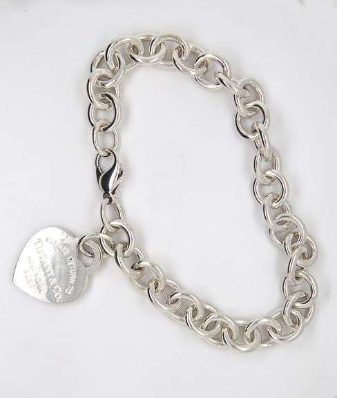 Tiffany & Co Heart tag charm bracelet in 925 sterling silver