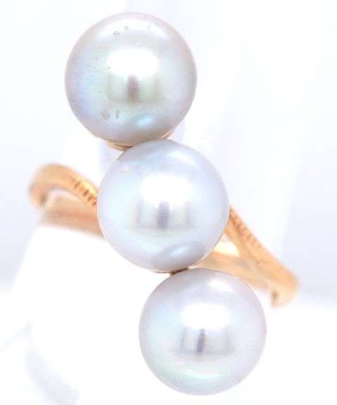 14kt Yellow gold 7.5-8mm Grey 3 pearls ring