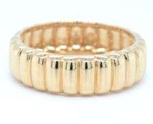 14kt Yellow gold Ribbed gold band