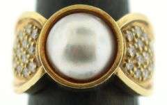 Very fine quality Mabe Pearl Ring with Diamond crusted 18k Gold