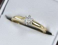 14K Yellow Gold 0.16 Ct Diamond Solitaire Vintage Engagement Ring