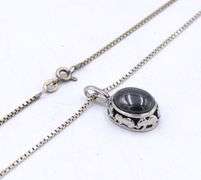925 Sterling silver pendant on Italian box chain necklace