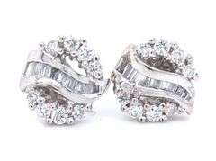 18kt White gold baguette and RBC diamond earrings