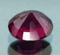 Amazing 2.06ct UNTREATED cherry red Rhodolite Garnet