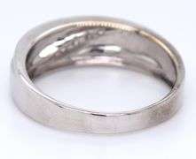 Gent's diamond ring in white gold