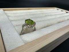 Sterling Silver Natural Peridot Gemstone Ring Size 7