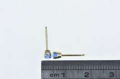 14K Yellow Gold Round Syn. Sapphire Solitaire Vintage Stud Earrings