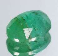 Fantastic color! 2.17ct vibrant green Colombian Emerald