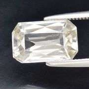 One of a kind! 2.99ct bi-color champagne Zircon