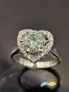 14 Kt White Gold Plate 2.75 Ct VVs1 Lab Simulated Diamond Heart Ring