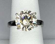 Sparkling 3.65 Ct VVs1 White D-E Simulated Lab Diamond Ring
