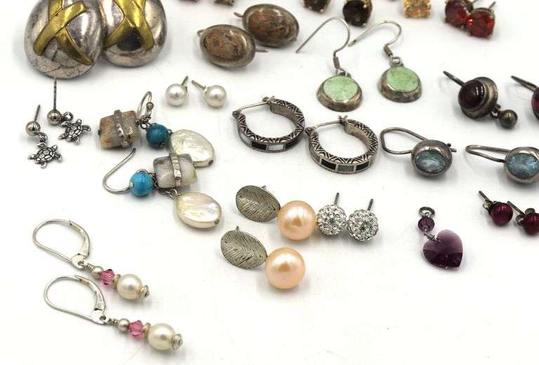 Group lot of Vintage 925 sterling silver Jewelry