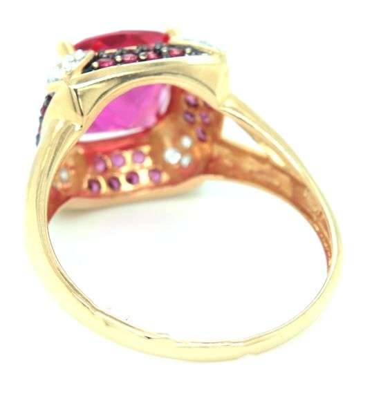 14kt Yellow gold pink topaz and diamond cocktail ring
