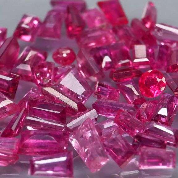 Premium 3.93ct 60 piece mixed cut Ruby set