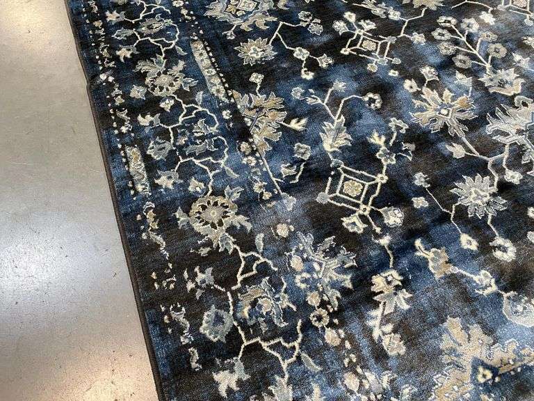 Beautiful Clasic Design Rug 8x10