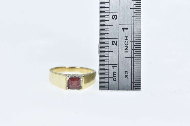14K Yellow Gold Princess Garnet Solitaire Vintage Statement Ring