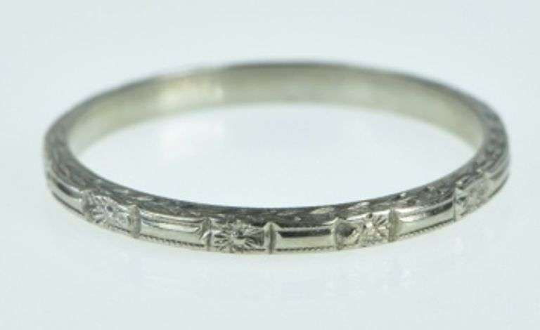 18K White Gold 1940's 1.9mm Blossom Pattern Wedding Band Ring