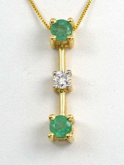 Nice 14KYG Emerald & Dia. Pendant on Necklace