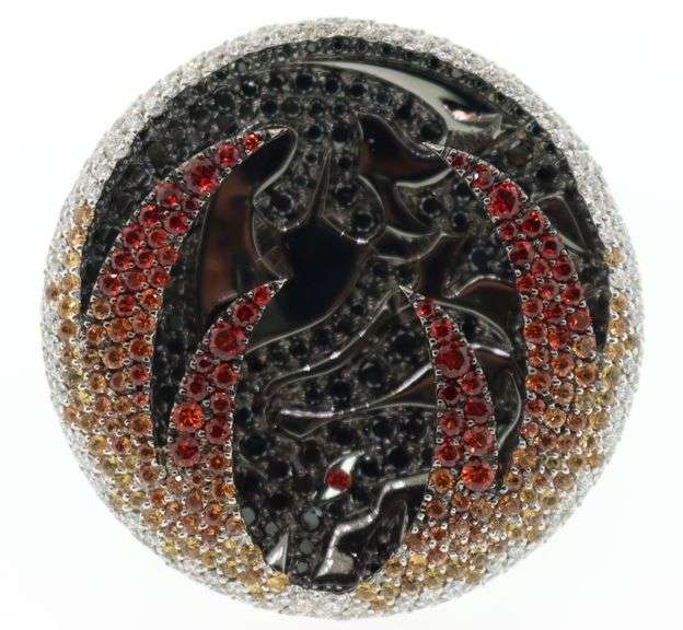 Extremely rare and collectable 18K WHITE GOLD 4.08 CTW Multi color Diamond