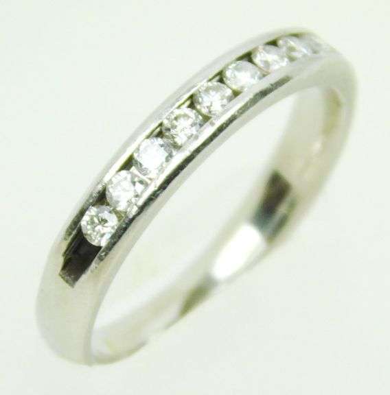 Platinum Band with 10 Round Diamonds, Size 6