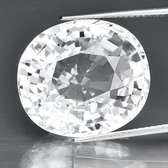 Excellent 22.33ct untreated diamond white Topaz