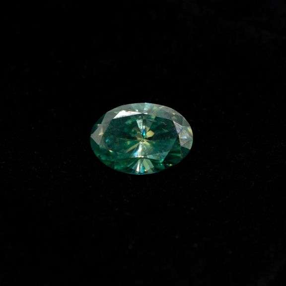 Rare 5.4 Ct Emerald Green VVs1 Fire Moissanite Solitaire